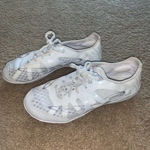 nfinity cheer shoes